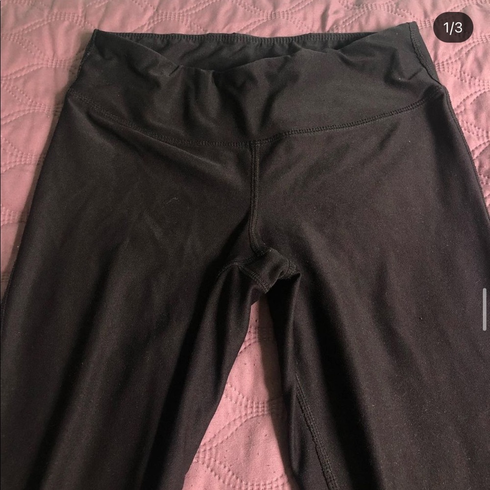 Black leggings